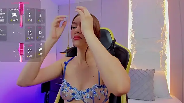 ariel blossomm online show from November 6, 2025, 12:31 pm