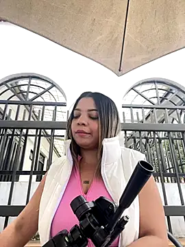 Ada Pink online show from November 26, 2025, 5:13 pm