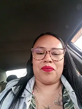 Snapshot of Italia_12 chatting on November 6, 2025, 9:52 pm Italia 12 online show from November 6, 2025, 9:52 pm