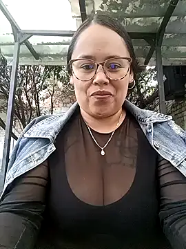 Snapshot of Italia_12 chatting on November 15, 2025, 8:57 pm Italia 12 online show from November 15, 2025, 8:57 pm