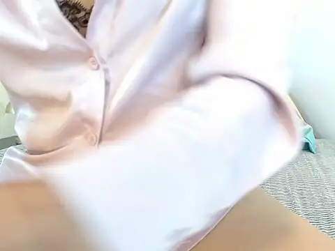 Ariadna Wells online show from December 2, 2025, 1:46 pm