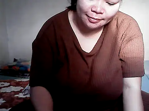 Snapshot of HornyPussie69 chatting on December 3, 2025, 11:04 pm HornyPussie69 online show from December 3, 2025, 11:04 pm