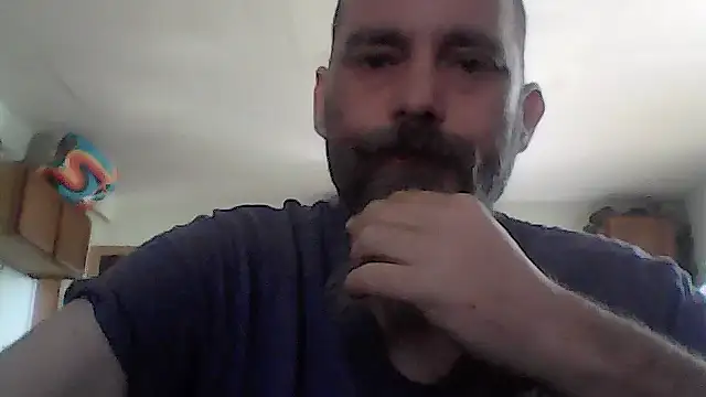 Snapshot of crazyheratic8 chatting on March 21, 2026, 3:49 pm crazyheratic8 online show from March 21, 2026, 3:49 pm