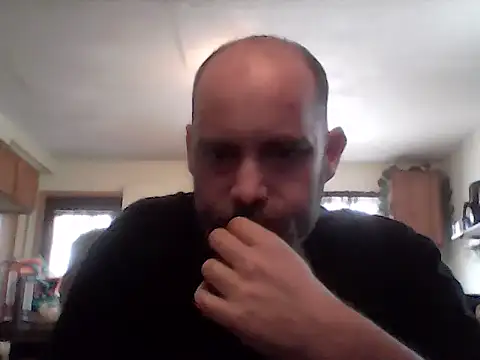 Snapshot of crazyheratic8 chatting on March 15, 2026, 8:49 pm crazyheratic8 online show from March 15, 2026, 8:49 pm