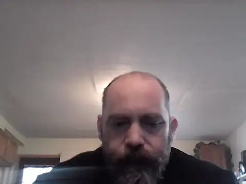 Snapshot of crazyheratic8 chatting on February 6, 2026, 10:39 pm crazyheratic8 online show from February 6, 2026, 10:39 pm