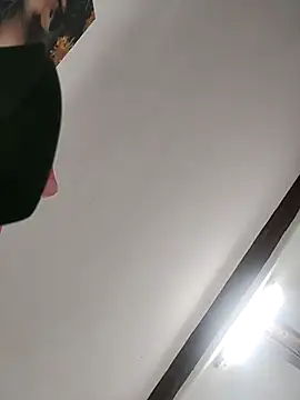 Snapshot of robergenesis chatting on October 8, 2025, 3:52 am robergenesis online show from October 8, 2025, 3:52 am