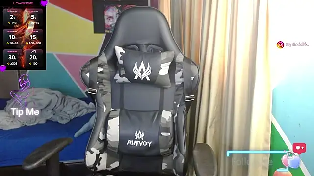 Snapshot of Mysticdoll69_ chatting on October 27, 2025, 5:58 pm Mysticdoll69 online show from October 27, 2025, 5:58 pm