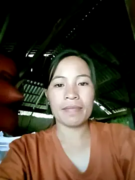 Snapshot of -Lauren- chatting on October 12, 2025, 1:40 am -Lauren- online show from October 12, 2025, 1:40 am