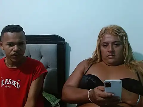Kiarayalex online show from October 15, 2025, 5:50 am