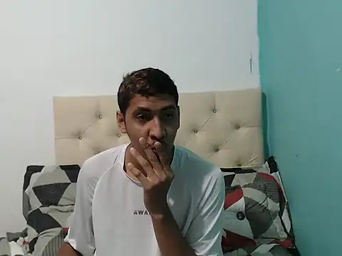 Kiarayalex online show from October 5, 2025, 12:56 am