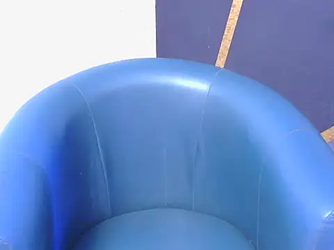 shiny-krisha online show from October 19, 2025, 6:05 am