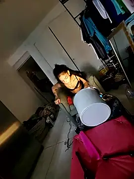 Snapshot of thaliacangri chatting on December 4, 2025, 3:33 pm thaliacangri online show from December 4, 2025, 3:33 pm