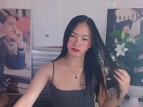 Snapshot of miss_katty28 chatting on October 25, 2025, 10:32 pm miss katty28 online show from October 25, 2025, 10:32 pm