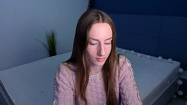 GoldenRose  online show from February 4, 2026, 12:55 pm