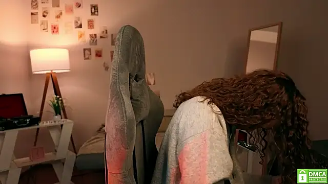 Snapshot of branchwithflowerss chatting on October 29, 2025, 11:53 am branchwithflowerss online show from October 29, 2025, 11:53 am