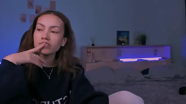 Snapshot of branchwithflowerss chatting on November 29, 2025, 6:02 am branchwithflowerss online show from November 29, 2025, 6:02 am