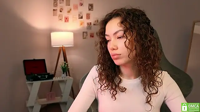 Snapshot of branchwithflowerss chatting on November 21, 2025, 6:01 am branchwithflowerss online show from November 21, 2025, 6:01 am