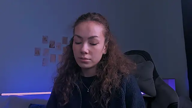 Snapshot of branchwithflowerss chatting on November 15, 2025, 6:39 am branchwithflowerss online show from November 15, 2025, 6:39 am