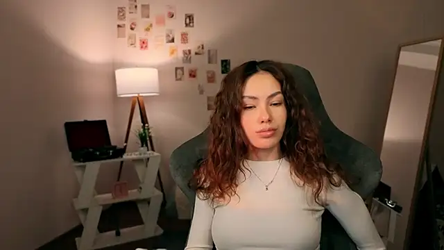 Snapshot of branchwithflowerss chatting on December 1, 2025, 11:44 am branchwithflowerss online show from December 1, 2025, 11:44 am