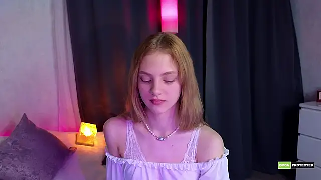 Snapshot of midnightMaya chatting on December 17, 2025, 10:48 pm midnightMaya online show from December 17, 2025, 10:48 pm