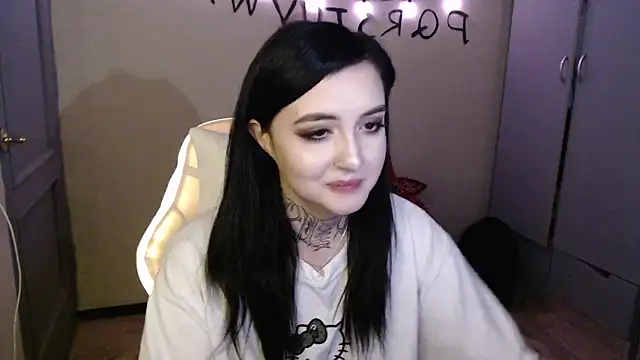 Rin andersonn online show from December 4, 2025, 8:41 pm