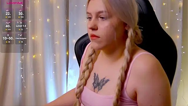 Snapshot of Malisha_kiss chatting on October 9, 2025, 9:10 am Malisha kiss online show from October 9, 2025, 9:10 am