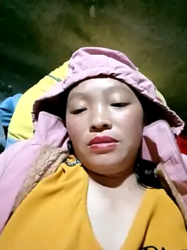 Snapshot of Minkine022 chatting on October 28, 2025, 12:59 pm Minkine022 online show from October 28, 2025, 12:59 pm