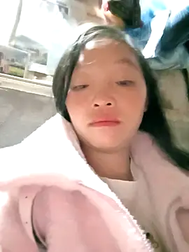 Snapshot of Minkine022 chatting on November 19, 2025, 9:26 pm Minkine022 online show from November 19, 2025, 9:26 pm