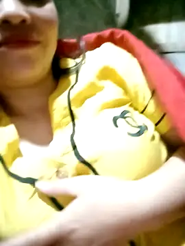 Snapshot of Minkine022 chatting on November 12, 2025, 5:11 am Minkine022 online show from November 12, 2025, 5:11 am