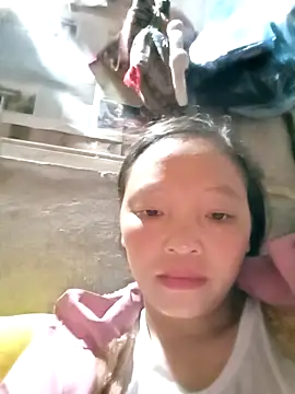 Snapshot of Minkine022 chatting on November 3, 2025, 10:24 pm Minkine022 online show from November 3, 2025, 10:24 pm