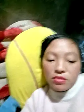 Snapshot of Minkine022 chatting on November 9, 2025, 5:11 am Minkine022 online show from November 9, 2025, 5:11 am