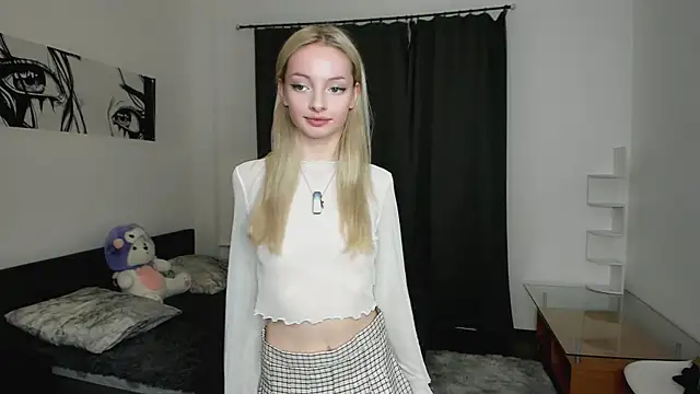 Snapshot of PocketDollX chatting on October 29, 2025, 2:05 pm PocketDollX online show from October 29, 2025, 2:05 pm