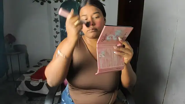 Snapshot of Ebony_luna chatting on July 23, 2026, 7:43 pm Ebony luna online show from July 23, 2026, 7:43 pm