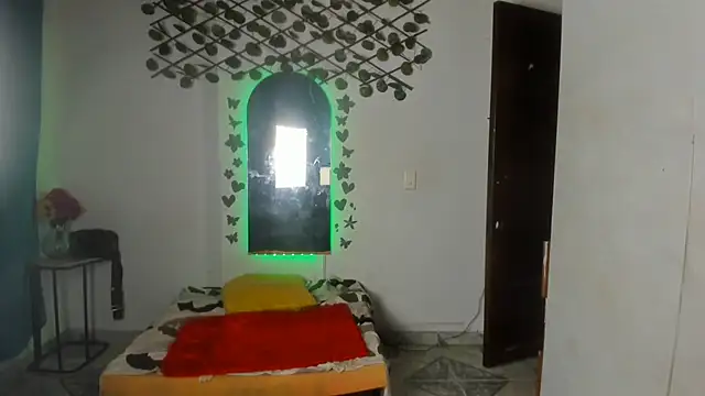 Snapshot of Ebony_luna chatting on July 17, 2026, 7:22 pm Ebony luna online show from July 17, 2026, 7:22 pm