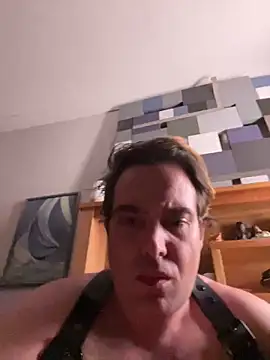 Snapshot of GymBoy83 chatting on October 2, 2025, 10:40 am GymBoy83 online show from October 2, 2025, 10:40 am