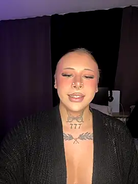 Snapshot of Kimberly-sweety chatting on October 19, 2025, 7:05 pm Kimberly-sweety online show from October 19, 2025, 7:05 pm