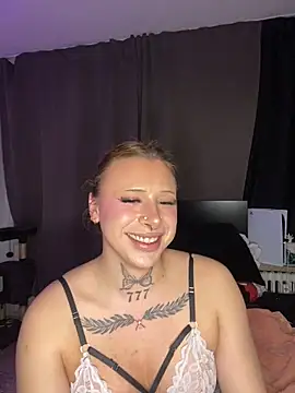 Snapshot of Kimberly-sweety chatting on November 27, 2025, 9:15 pm Kimberly-sweety online show from November 27, 2025, 9:15 pm