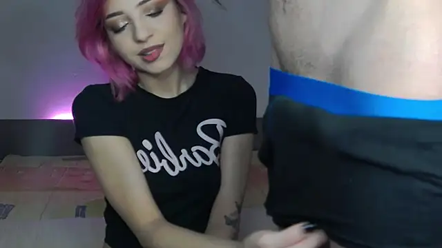 Dahliacruzz online show from March 28, 2026, 2:40 pm