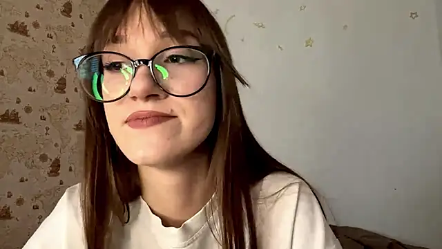 VanettaBisset online show from October 6, 2025, 1:45 pm