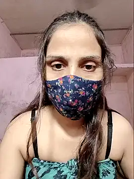 Snapshot of DIVINEDIVAA chatting on October 4, 2025, 7:37 pm DIVINEDIVAA online show from October 4, 2025, 7:37 pm