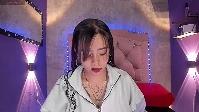 Snapshot of Mia_lopez_1 chatting on May 13, 2026, 10:28 pm Mia lopez 1 online show from May 13, 2026, 10:28 pm