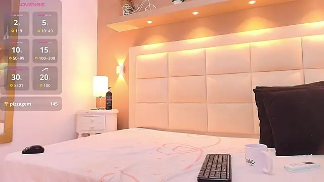 Snapshot of TracyDavis_ chatting on November 28, 2025, 3:56 pm TracyDavis online show from November 28, 2025, 3:56 pm