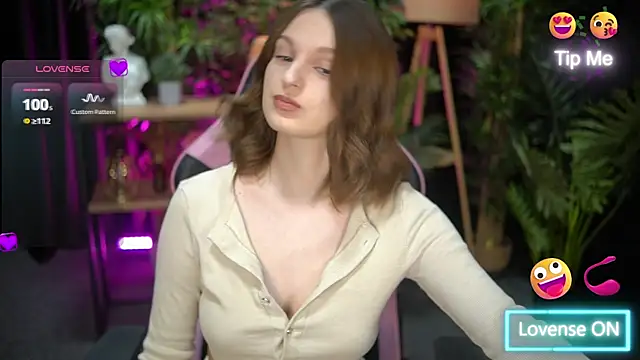 xoxo molly online show from December 19, 2025, 8:22 pm