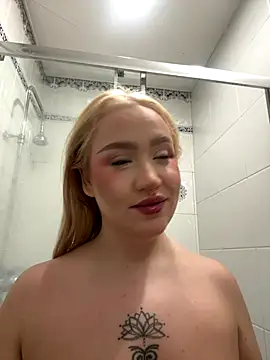 RollDolls online show from October 20, 2025, 5:09 am