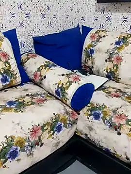 Snapshot of Rihame07 chatting on November 4, 2025, 7:12 am Rihame07 online show from November 4, 2025, 7:12 am