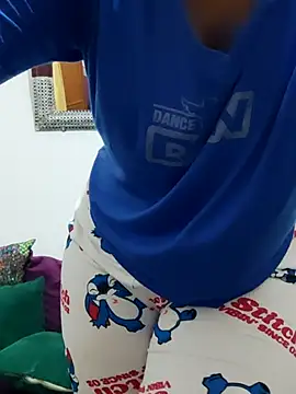 Snapshot of Rihame07 chatting on November 6, 2025, 10:47 pm Rihame07 online show from November 6, 2025, 10:47 pm