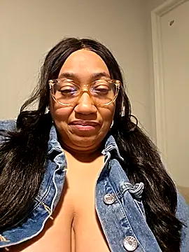 Adri-x online show from October 4, 2025, 2:46 am