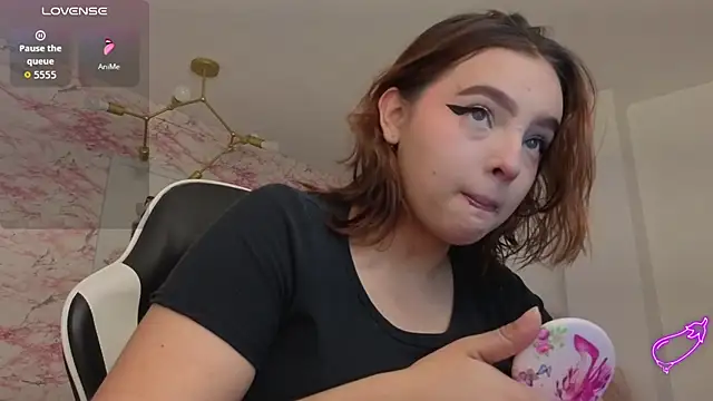 mia foster t online show from February 22, 2026, 1:24 pm