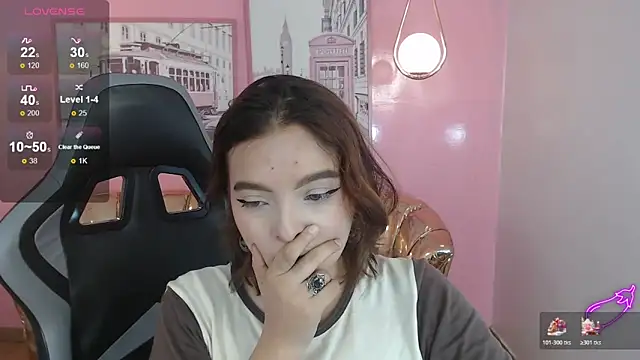 mia foster t online show from December 21, 2025, 1:24 pm