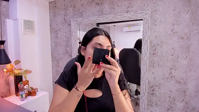 Vanessa Rain  online show from February 2, 2026, 7:13 pm